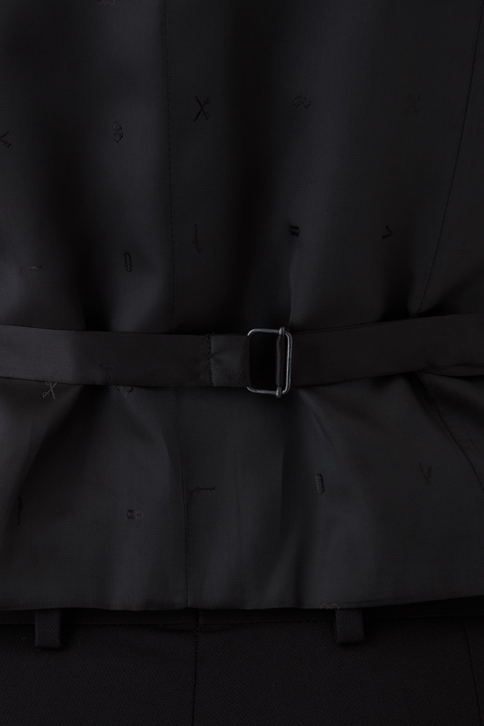 MAIL F6447 Waistcoat - Black